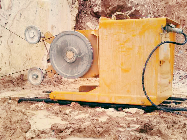 wire saw cutting machine for quarrying.jpg